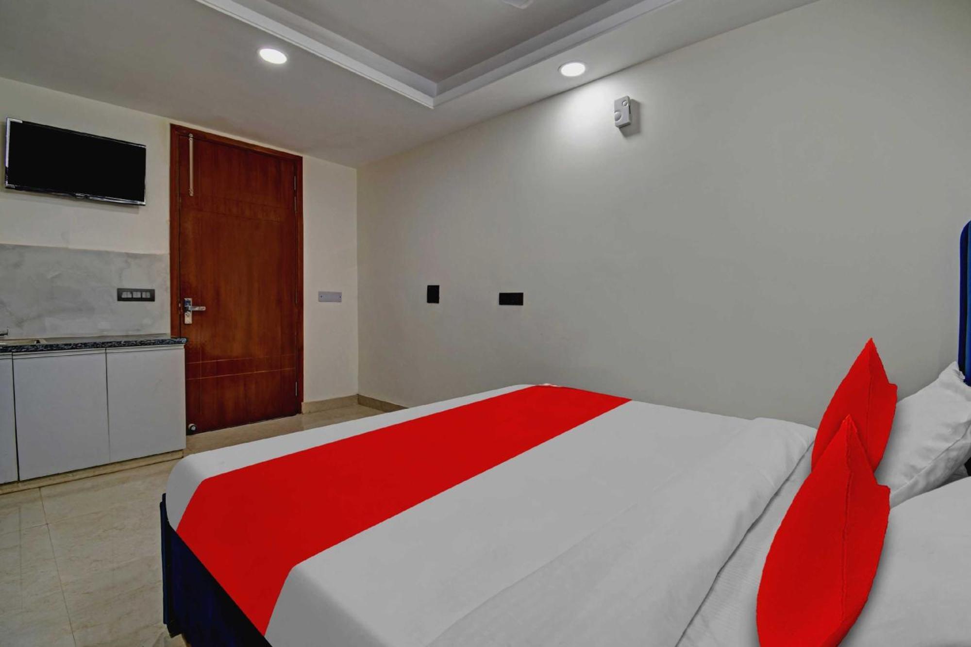 Hotel O Sai Kripa Stay New Delhi Bagian luar foto